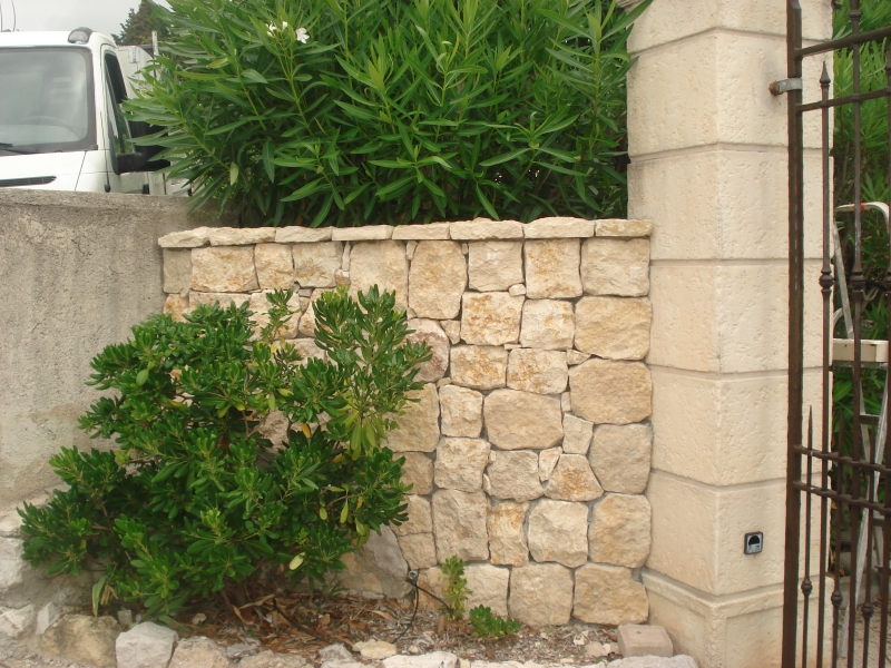 mur en pierre de parement